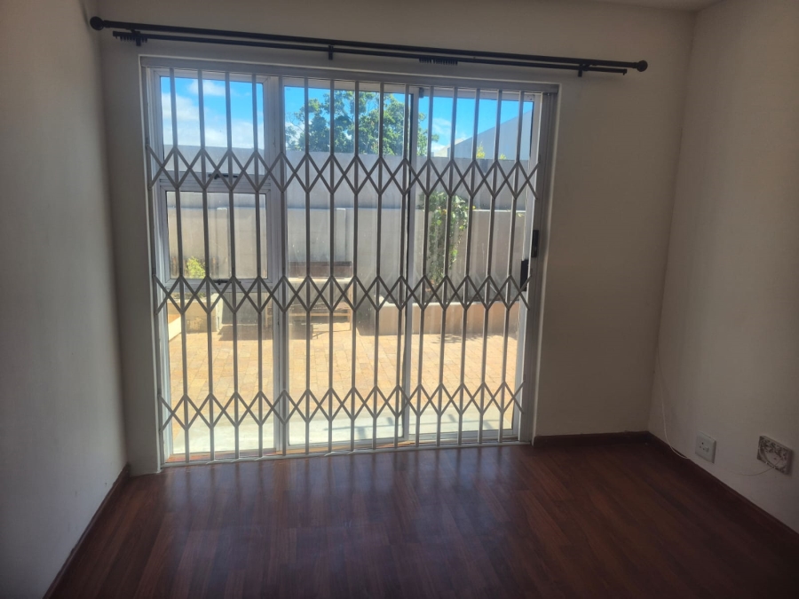 To Let 1 Bedroom Property for Rent in Table View Western Cape